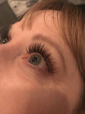 Lash extensions by Robin