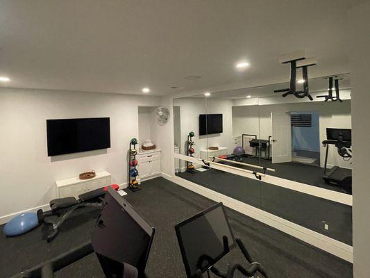 Mirror Wall in Home Gym