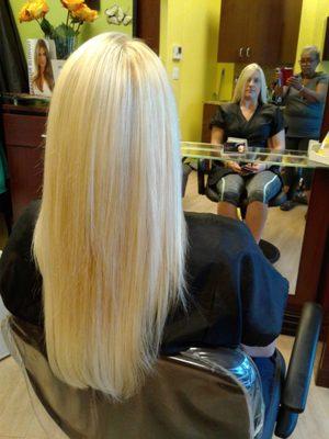 Blond with platinum hlts at Prima Donna Hair salon