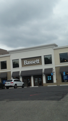 Bassett Furniture -- 174 Boylston Street / Route 9, Chestnut Hill                    Storefront