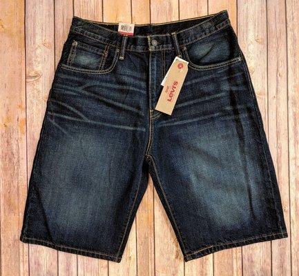 Levi's 559 loose straight Jean shorts $32.99