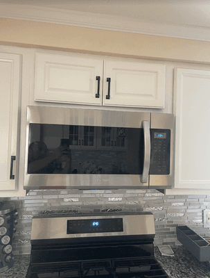 after: newly remodeled kitchen