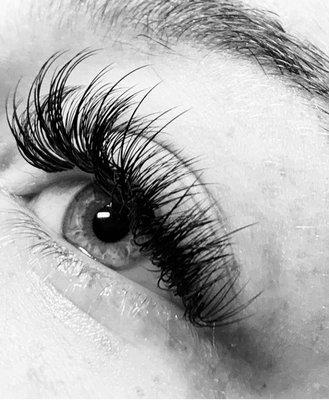 Eyelash, eyelash extensions, lashes, hybrid eyelashes