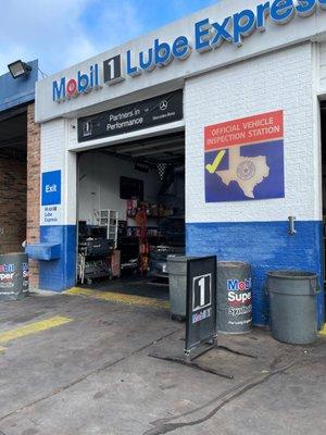 Mobil 1 Lube Express