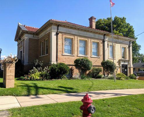 Marseilles Public Library