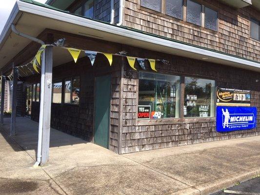 Store front at Munsel Lake Plaza