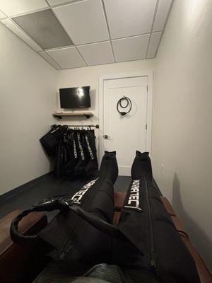 Compression room