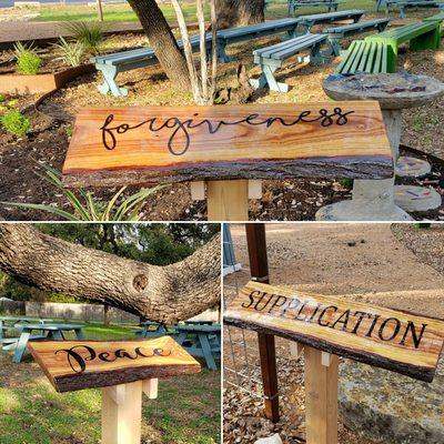 China berry and epoxy prayer signs for outdoor church alter