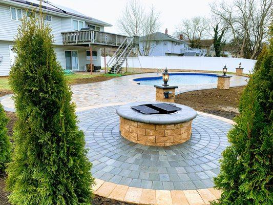 Cambridge paver pool patio - www.stonecreationsoflongisland.net