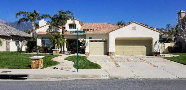 14098 Henderson Dr, Rancho Cucamonga, CA
4 Bedrooms, 2.5 Baths, 2,496 sf - $640,000