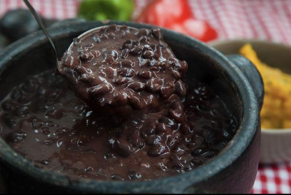 Mama's Bold Black beans. Pairs perfectly with Mama's yellow rice.