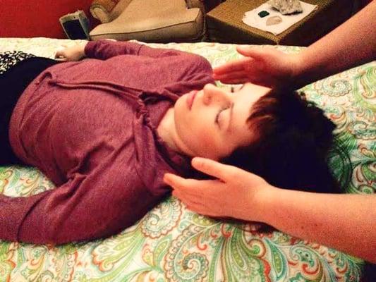 Hand position in Reiki session