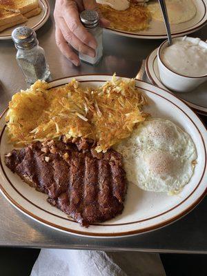 Corned beef hash and eggs with hash browns