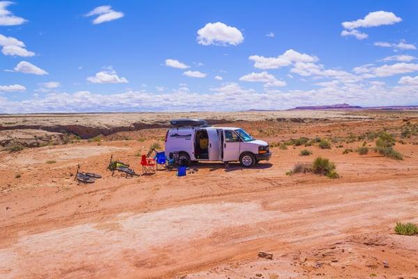 Basecamp for MTB adventures, in the middle of nowhere (Moab area)