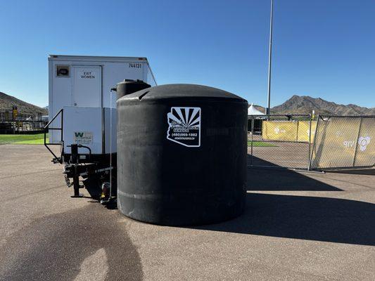 3K Potable Water Storage Tank hooked up to Waste Management Restroom Trailer