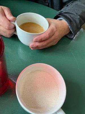 Warming up on a frigid windy ski day : coffee and chai