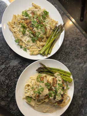 Grill salmon w Alfredo pasta and asparagus