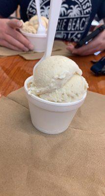 Eggnog ice cream