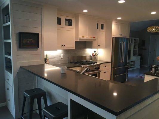 We can remodel your kitchen! Get in touch.