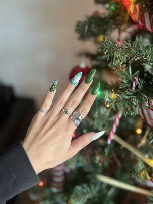 Christmas nails done by Tommy