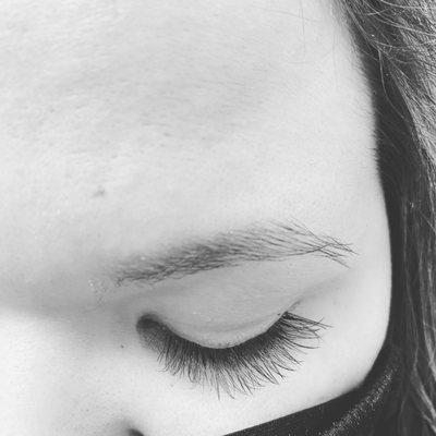 Eyelashes extensions by Diane