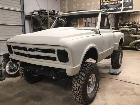 Custom off road truck for rich Parker