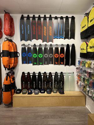 Freedive / Spearfishing Fins, Spearfishing Floats, Spearfishing / Freediving Weight Belts, Lobster and F Game Bags.