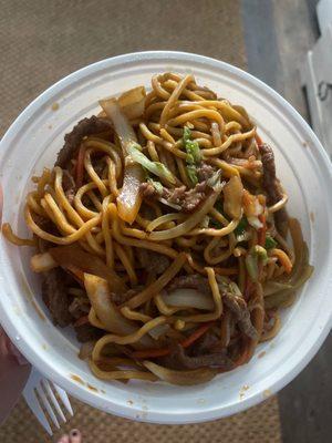 Beef lo mein