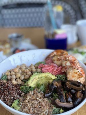 Buddha Bowl with Shrimp