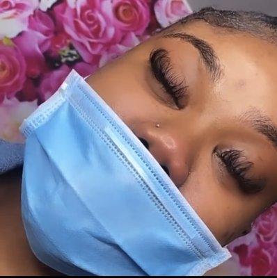 Lash Extensions (Wispy Volume Set)