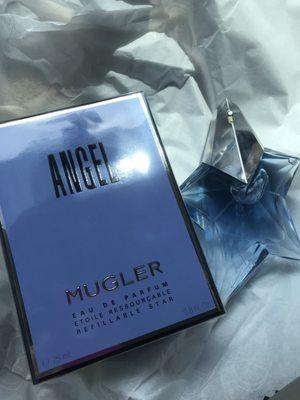 Refill 1.7oz Terry Mugler Angel soft notes,woods sensual leather&subtle chocolate.Terry added in Honor of his mom.Takes my senses away...