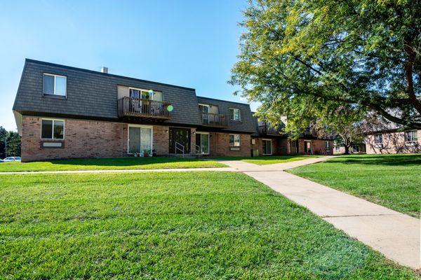 Hamilton Trace Apartments in Okemos, MI