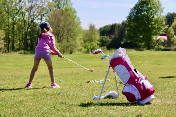 Newport Golf Club welcomes Junior golfers
 
 Photo credit Ziqian Han