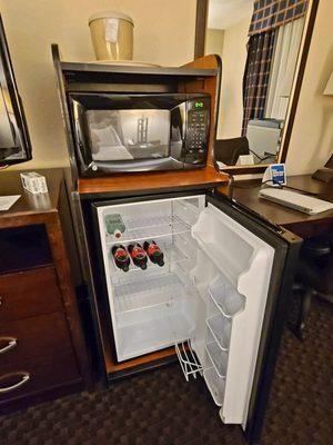 Microwave/Mini Fridge