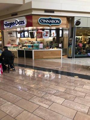 Cinnabon in the Boise mall