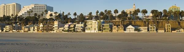 Santa Monica Beach looking at homes on Palisades Beach Road