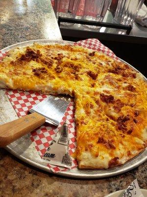 Baked potato pizza. HIGHLY recommend!!! Thin crust was plenty filling.