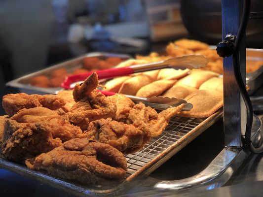 Ooooo meat pies, boudin and fried chicken!