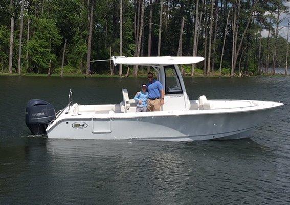 This is what it's all about! Getting the family on the water just like the Bradley's in their new Sea Hunt U235