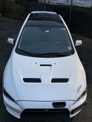 The new black roof just makes the car look perfect, the quality also top notch.