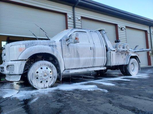 foam wash of a tow truck for a fleet account