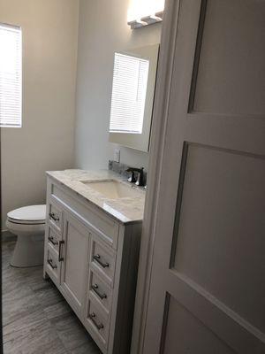 Marble vanity countertop installation