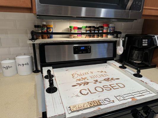 Farmhouse stovetop cover with spice rack

Customize anyway you want

KITCHEN CLOSED
"This chick's OUT"