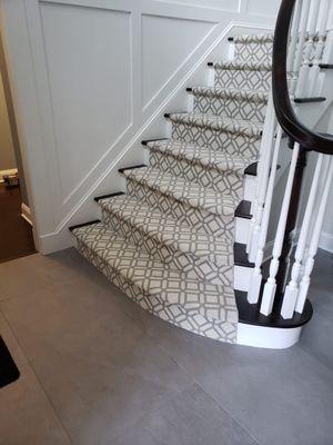 Beautiful runner for a beautiful set of stairs!