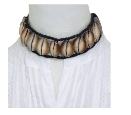 Kodi Shell Choker Necklace