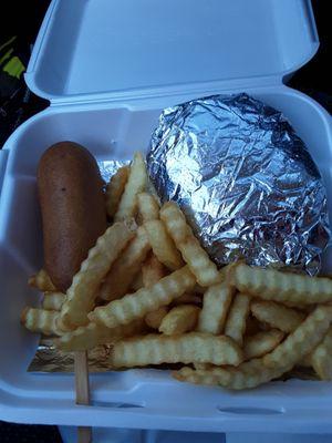 BBQ Sandwich Tray w/Fries & Corndog as side options