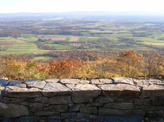 Drylaid stone wall with a great view!