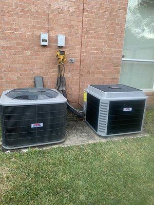 Heil (ICP) 3ton 16seer              NXA636GKA (left)      entry level                 HSA636GKA (right) Mainline observer