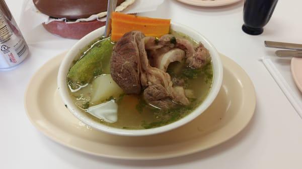 Caldo de res