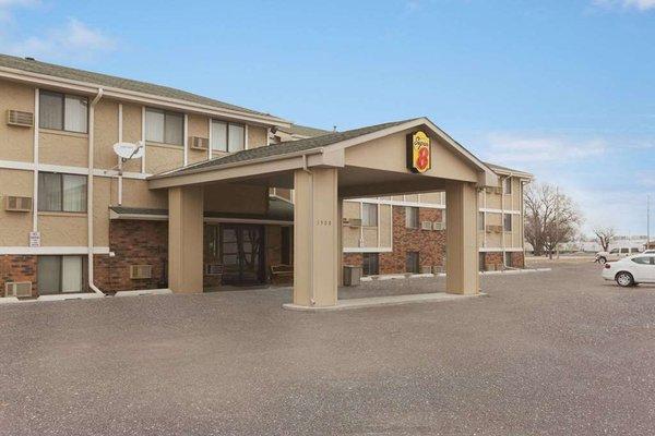 Welcome to the Super 8 Sioux Falls Near Convention Center